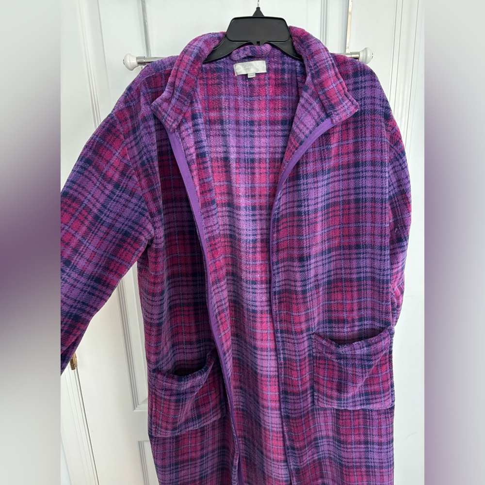 Cozy Plaid Robe - Picture 3 of 6